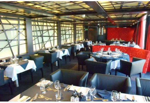 Uno de los refinados restaurantes del buque